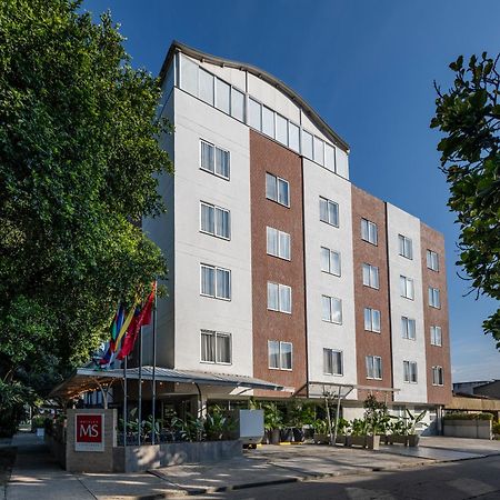 Hotel Ms Chipichape Plus Кали Екстериор снимка