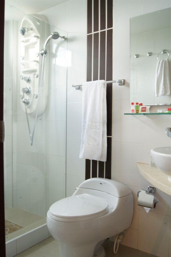 Hotel Ms Chipichape Plus Кали Екстериор снимка