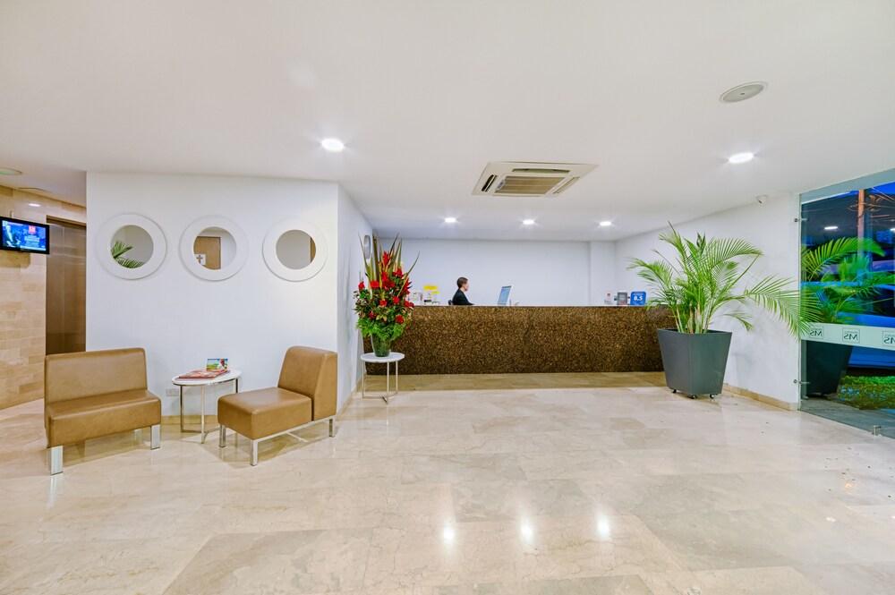 Hotel Ms Chipichape Plus Кали Екстериор снимка