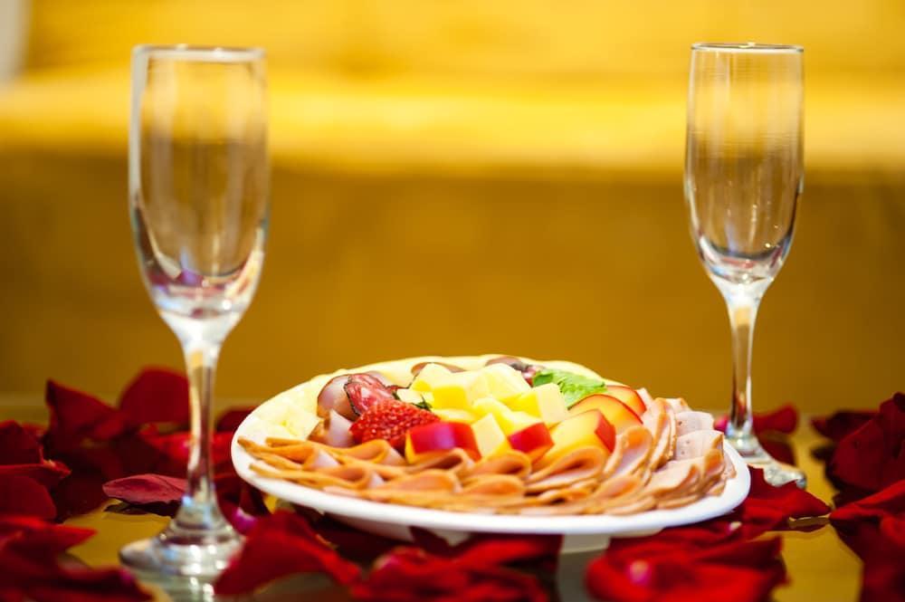 Hotel Ms Chipichape Plus Кали Екстериор снимка