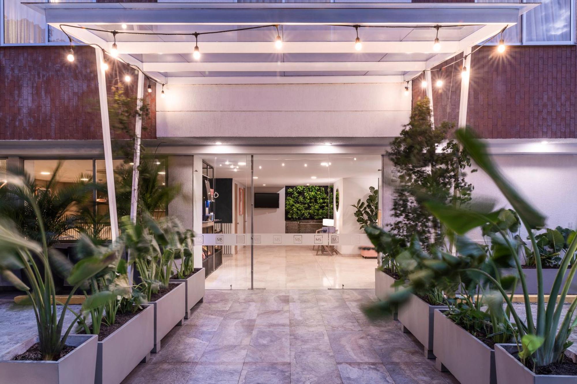 Hotel Ms Chipichape Plus Кали Екстериор снимка