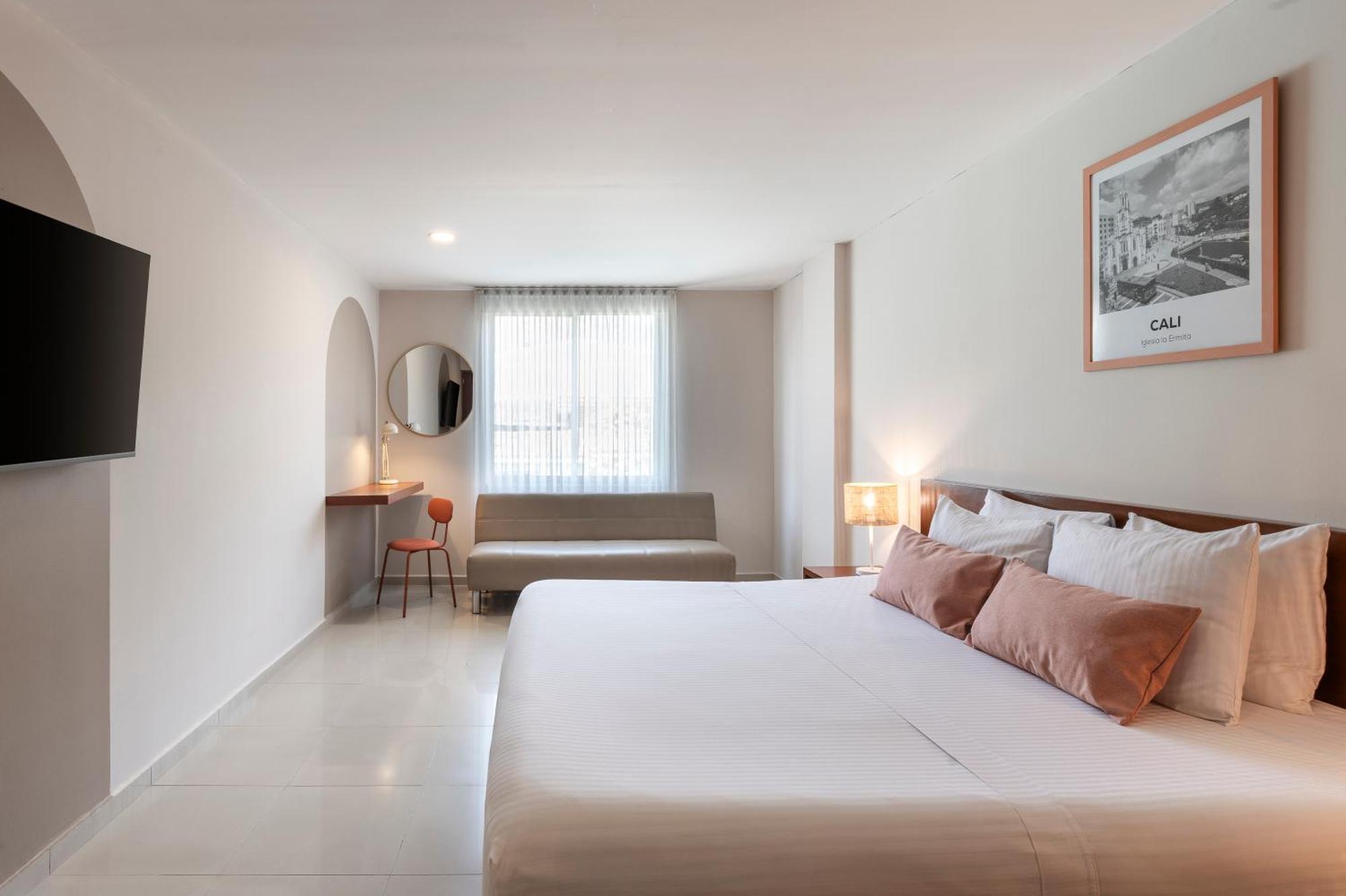 Hotel Ms Chipichape Plus Кали Екстериор снимка