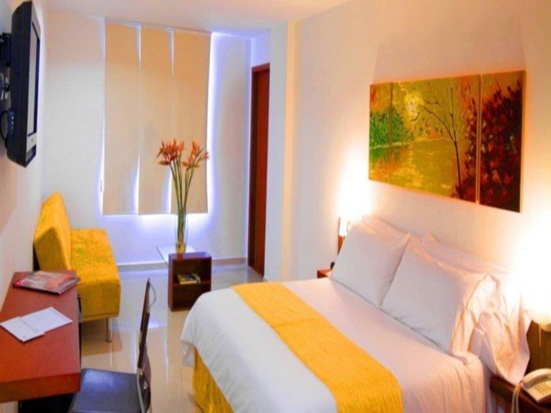 Hotel Ms Chipichape Plus Кали Екстериор снимка