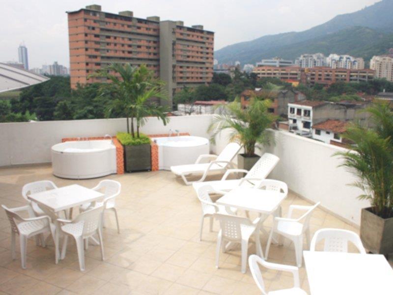 Hotel Ms Chipichape Plus Кали Екстериор снимка