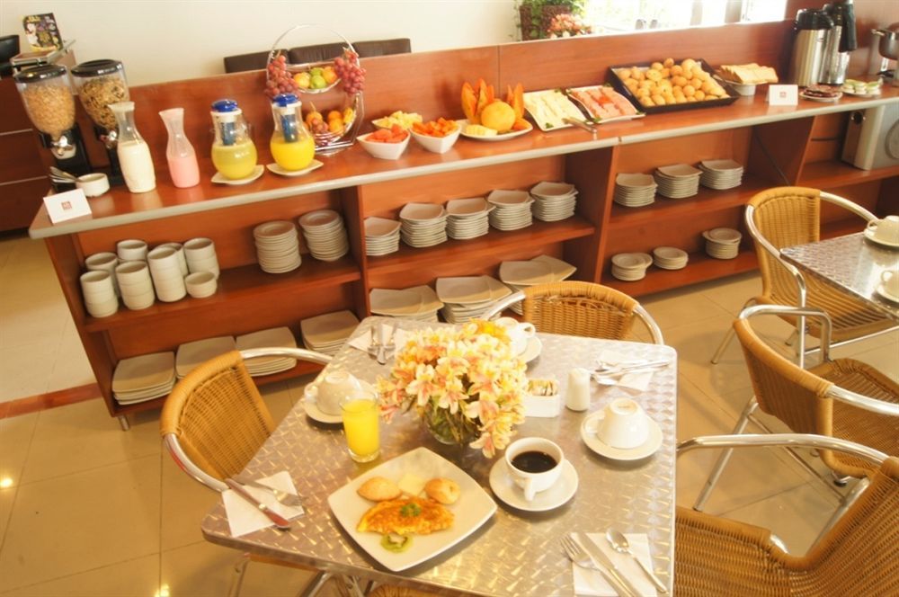 Hotel Ms Chipichape Plus Кали Екстериор снимка